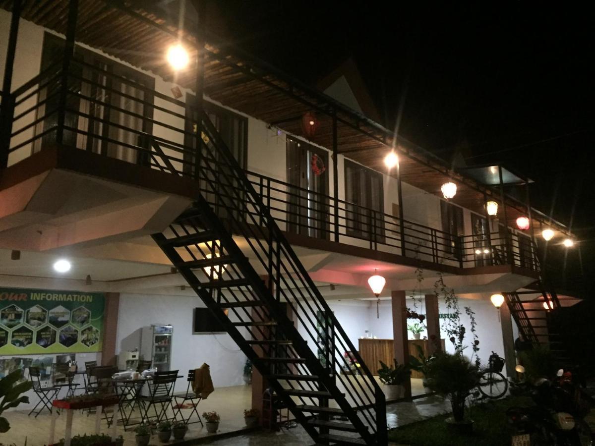 Sunshine Homestay Фонг Нха Екстериор снимка