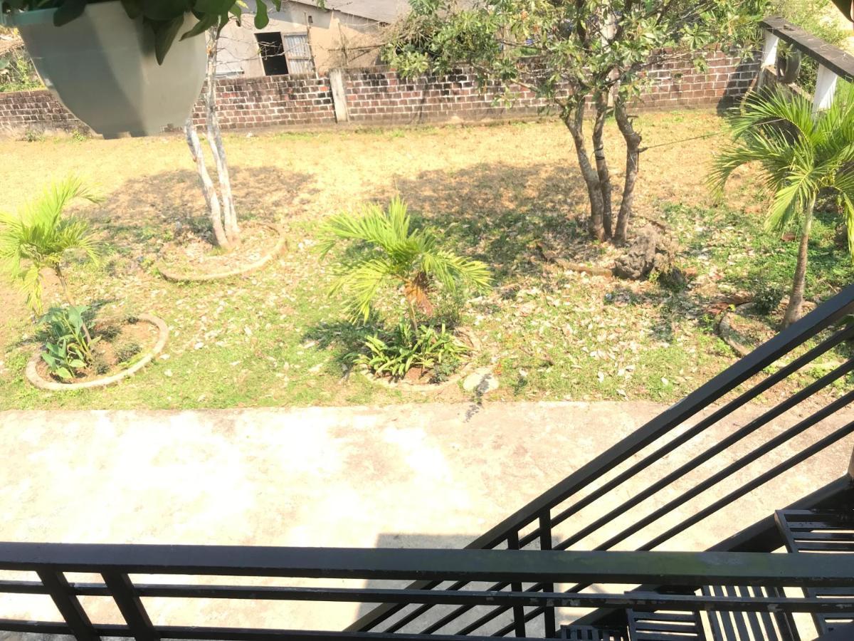 Sunshine Homestay Фонг Нха Екстериор снимка
