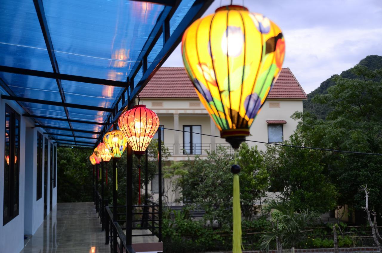 Sunshine Homestay Фонг Нха Екстериор снимка