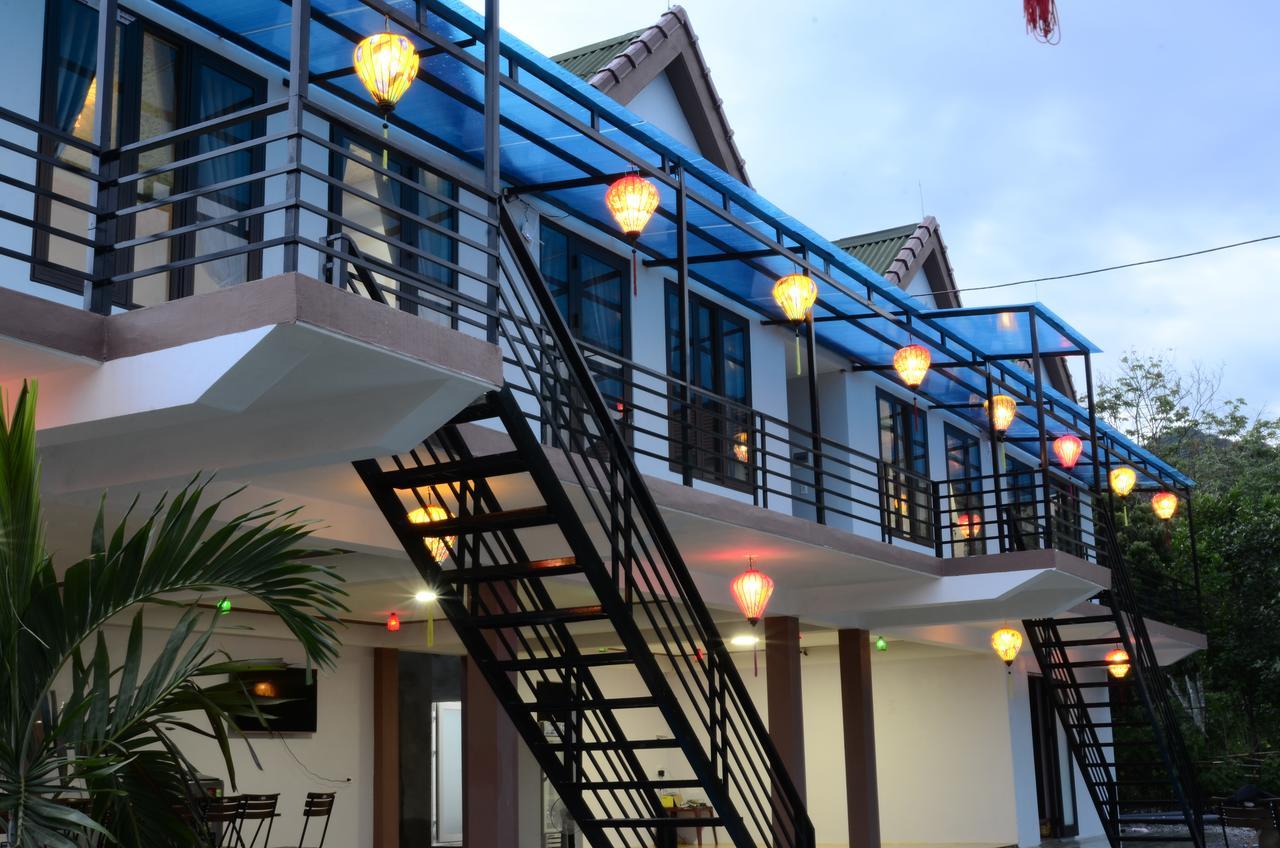 Sunshine Homestay Фонг Нха Екстериор снимка