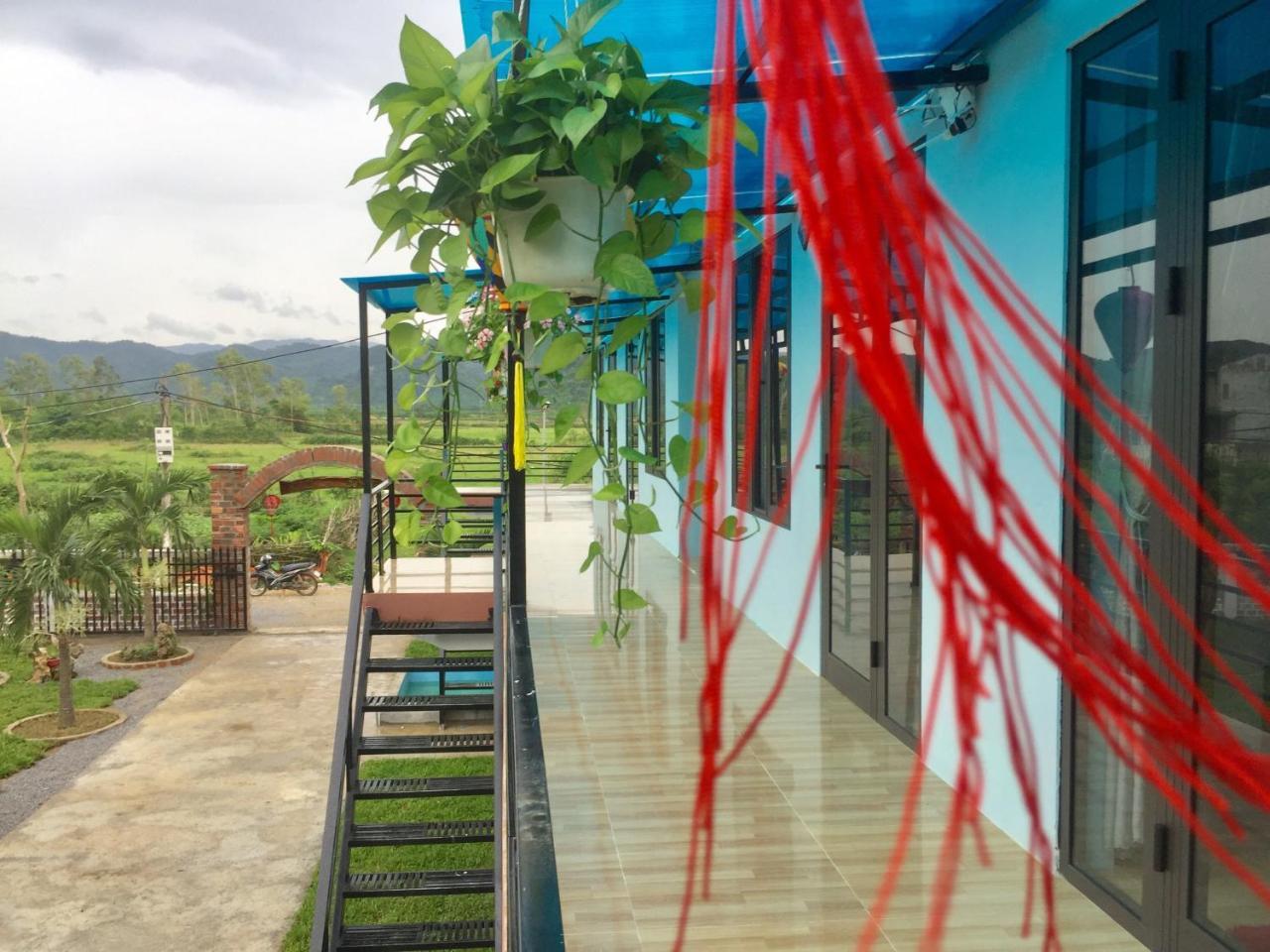Sunshine Homestay Фонг Нха Екстериор снимка