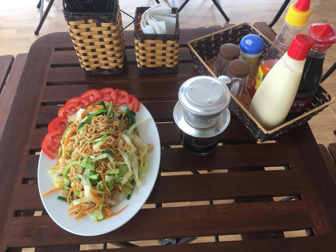 Sunshine Homestay Фонг Нха Екстериор снимка