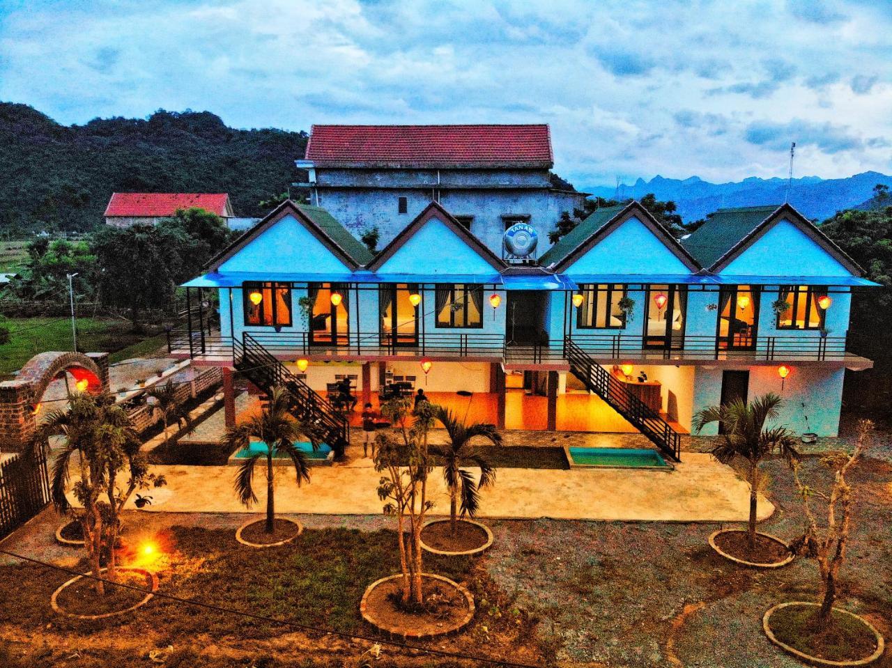 Sunshine Homestay Фонг Нха Екстериор снимка