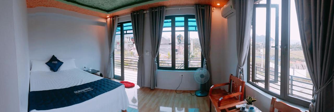 Sunshine Homestay Фонг Нха Екстериор снимка