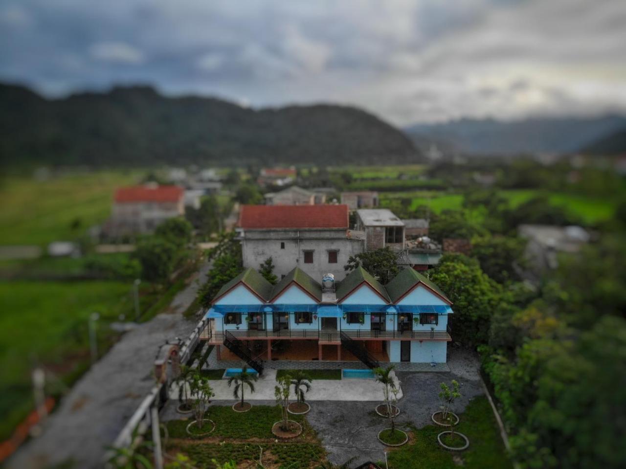 Sunshine Homestay Фонг Нха Екстериор снимка